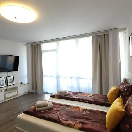 2-zimmer 4 Person, Balkon, Parkplatz Апартаменты